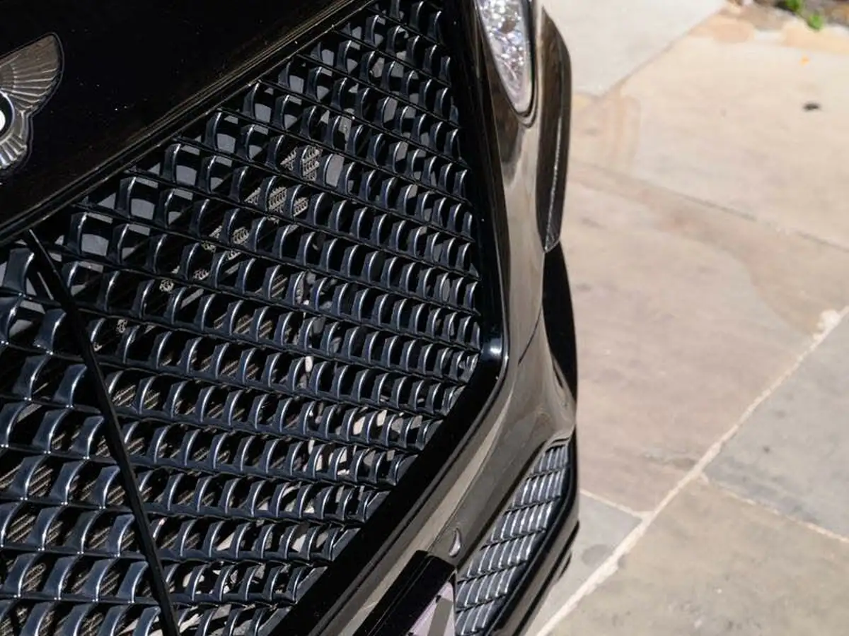 2016-bentley-bentayga-60-w12-big-21