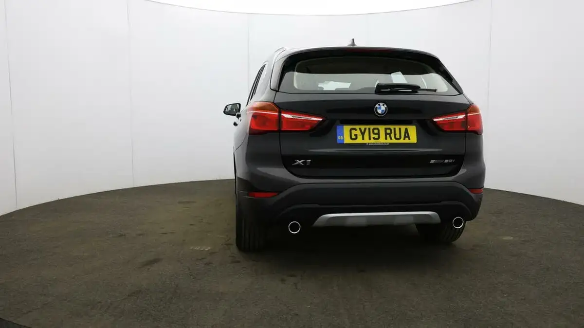 2019-bmw-x1-20-sdrive-20i-xline-sdrive-20i-big-62