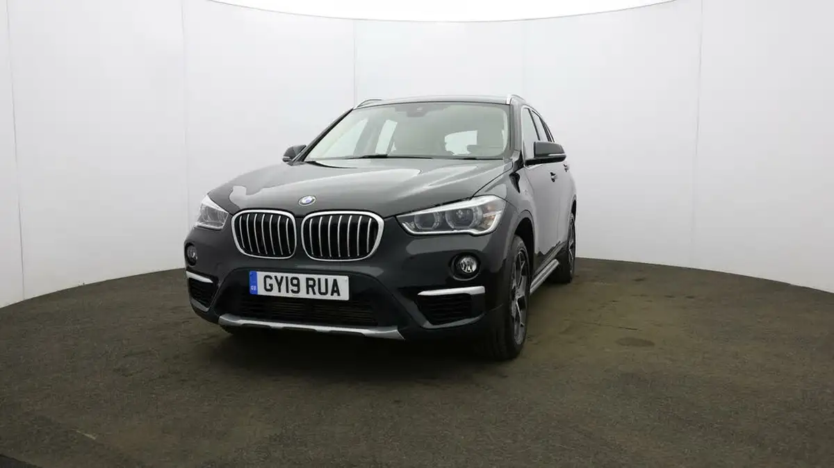 2019-bmw-x1-20-sdrive-20i-xline-sdrive-20i-big-38
