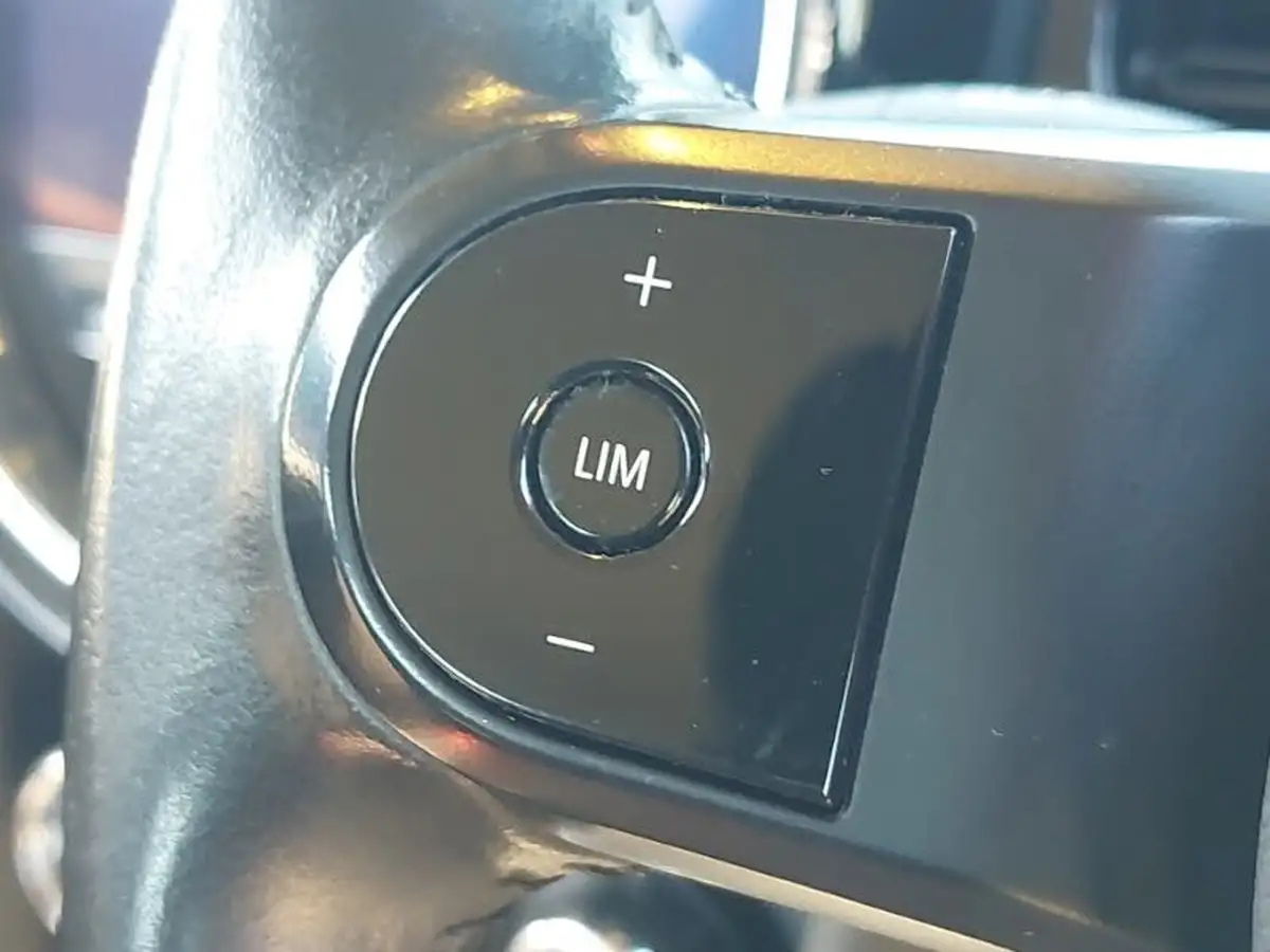 2021-mini-cooper-15-one-classic-3d-big-16