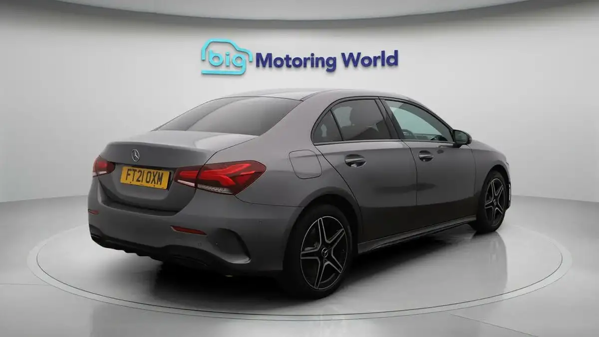 2021-mercedes-benz-a-class-20-a250-amg-line-executive-edition-saloon-4d-big-7