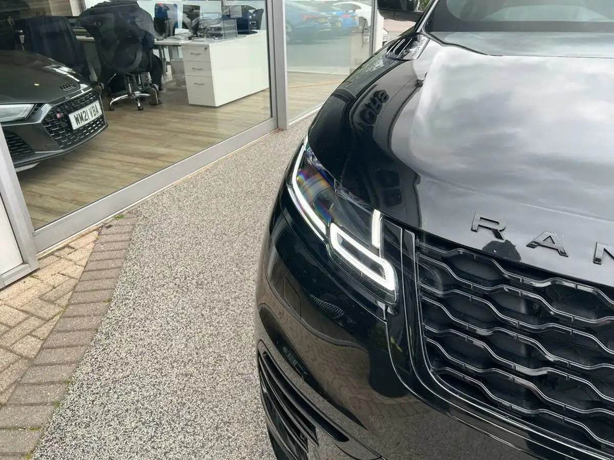2022-land-rover-range-rover-velar-20-d200-velar-big-67