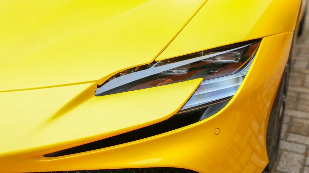 2021-ferrari-sf90-stradale-big-21
