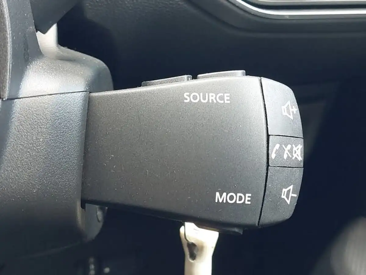 2022-dacia-sandero-10-sce-essential-big-14
