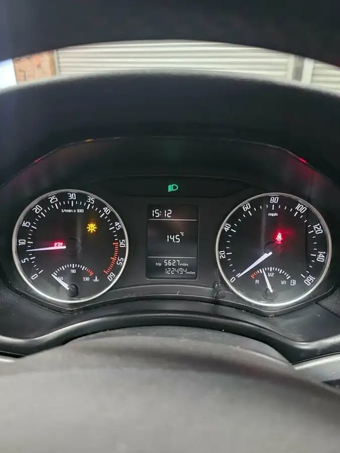 2013-skoda-octavia-20td-scout-cr-140bhp-big-24