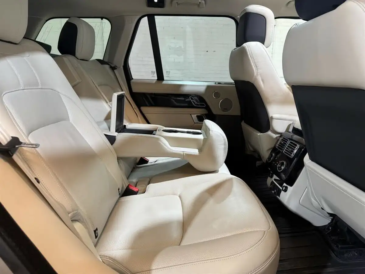 2020-land-rover-range-rover-30-p400-vogue-se-big-48
