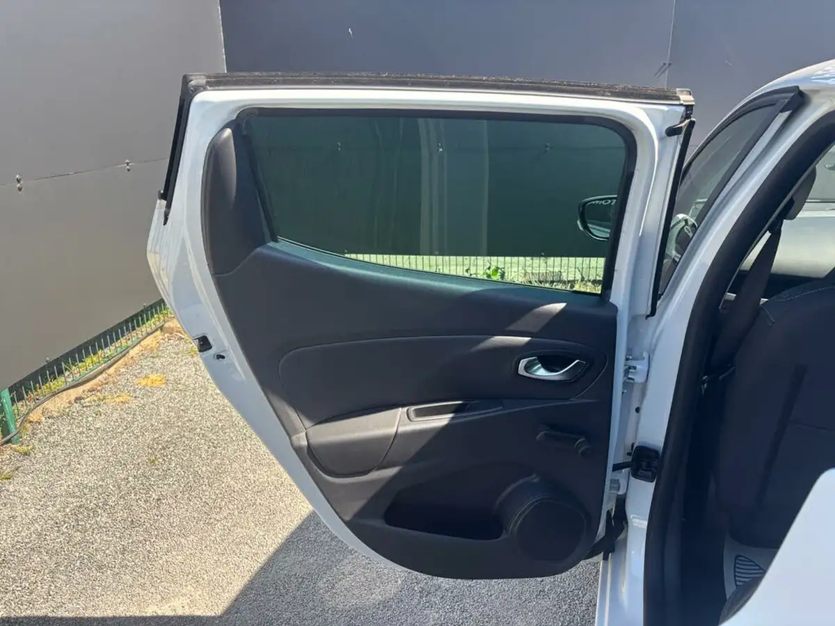 2018-renault-clio-09-tce-iconic-90ps-big-35