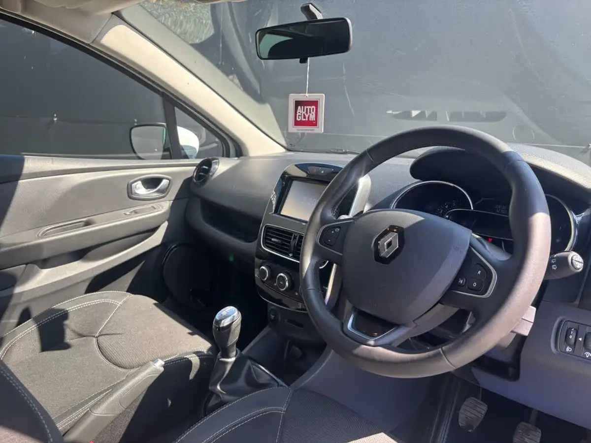 2018-renault-clio-09-tce-iconic-90ps-big-11