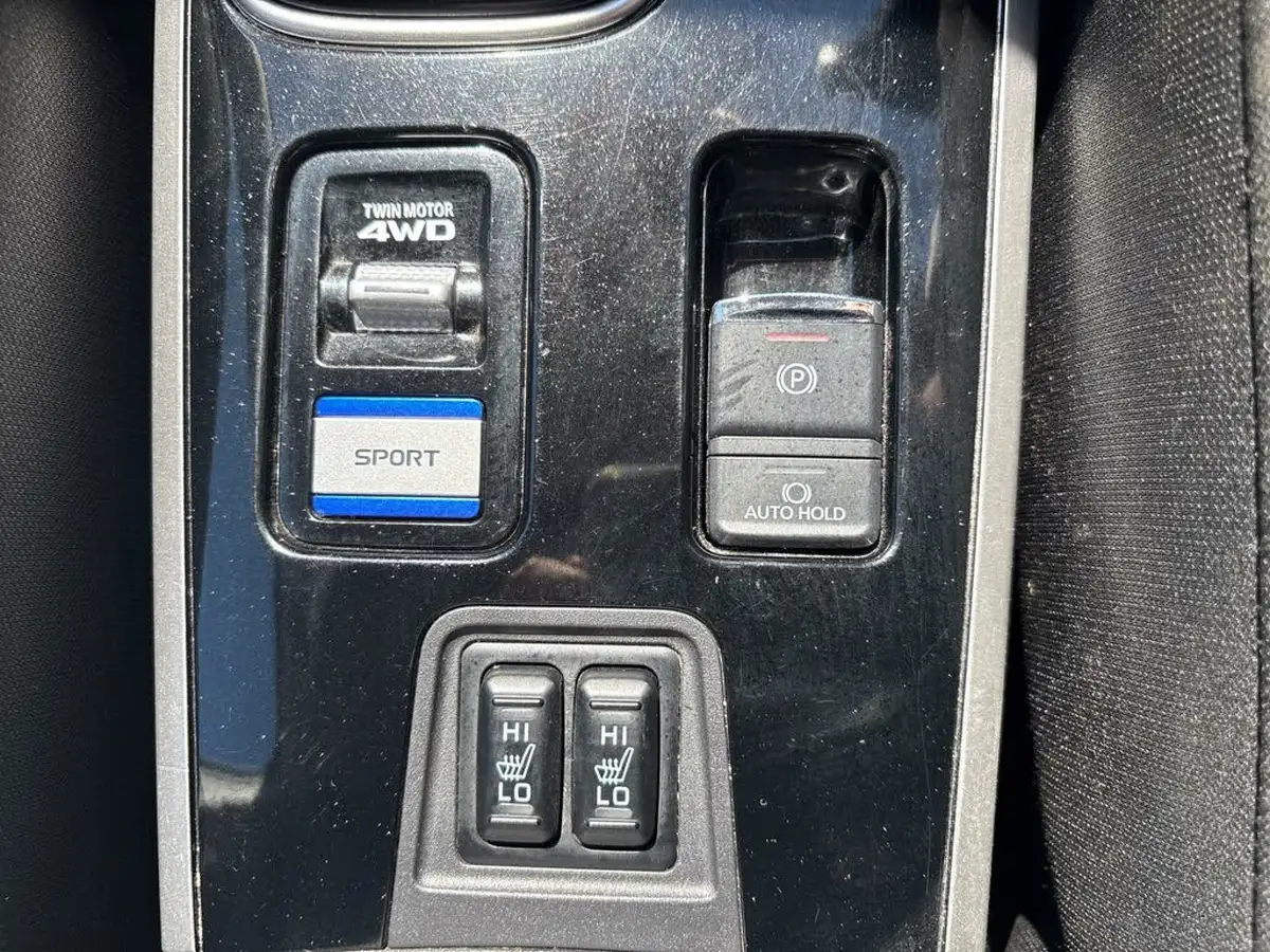 2020-mitsubishi-outlander-24-reflex-plus-commercial-big-30
