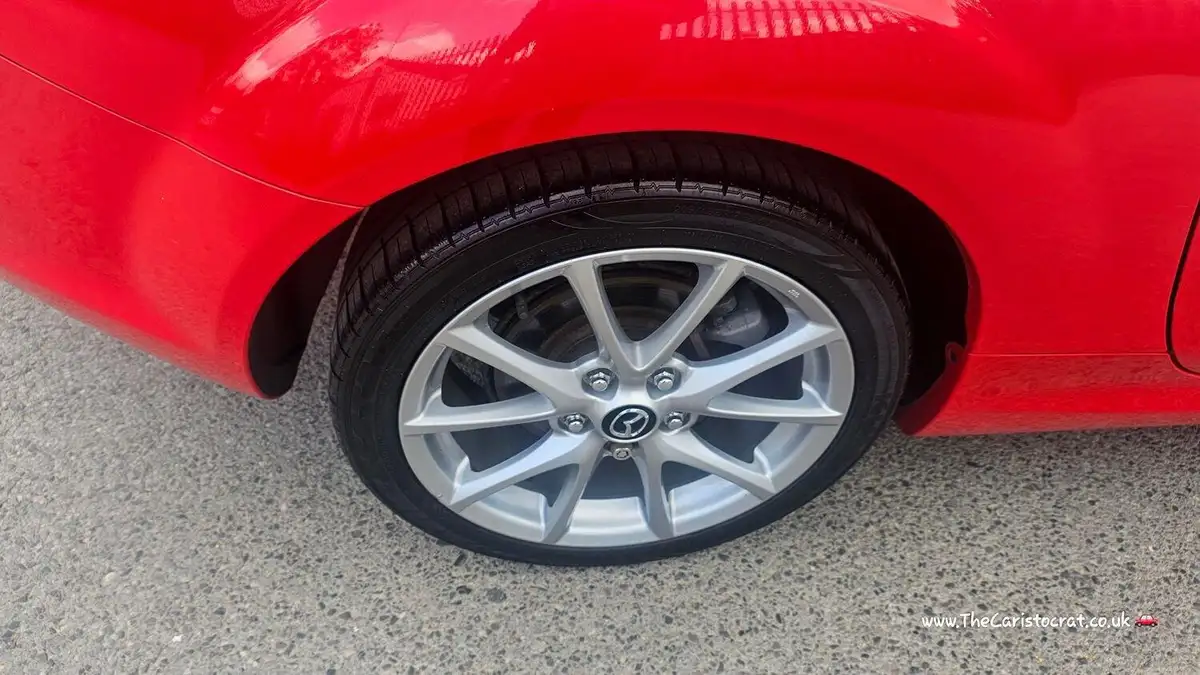 2013-mazda-mx-5-20-roadster-sport-tech-160ps-big-15