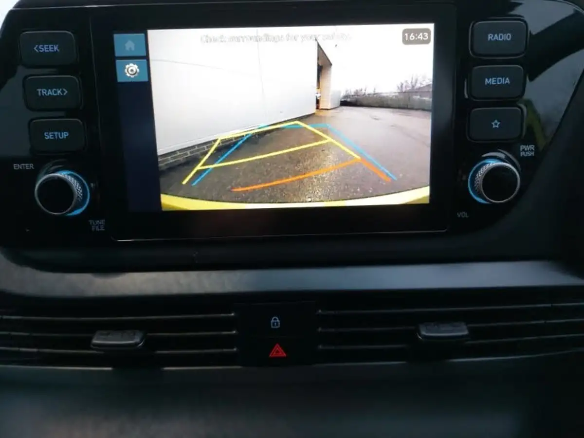 2024-hyundai-i20-10-t-gdi-advance-big-15
