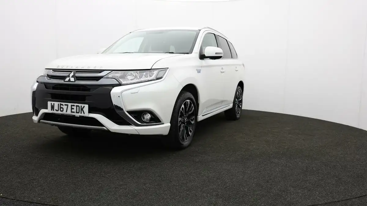2017-mitsubishi-outlander-20-4h-phev-big-57