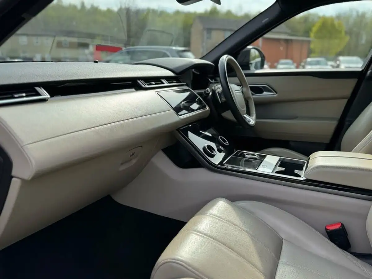 2020-land-rover-range-rover-velar-20-d240-r-dynamic-hse-big-12