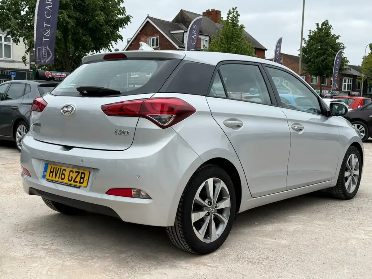 2016-hyundai-i20-12-blue-drive-se-hatchback-5d-big-7