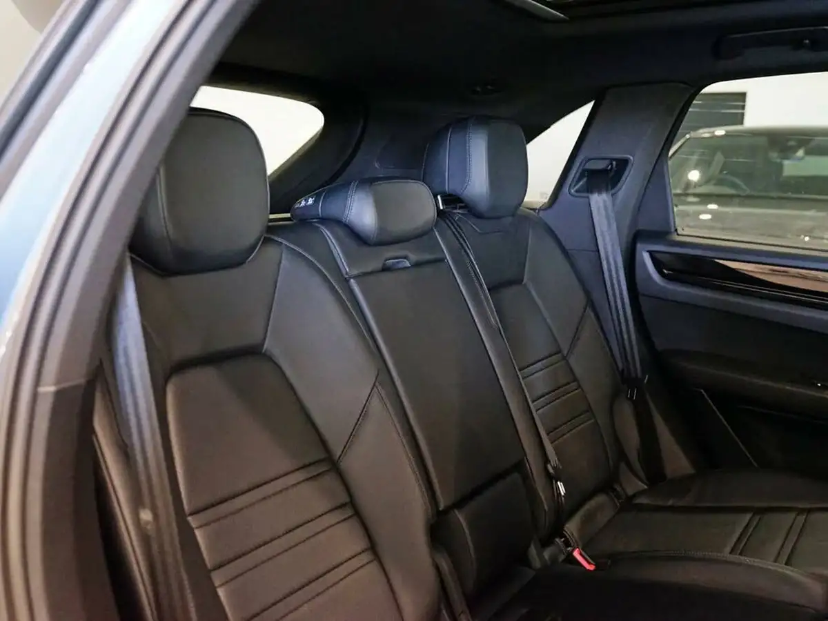 2019-porsche-cayenne-30-v6-coupe-big-16