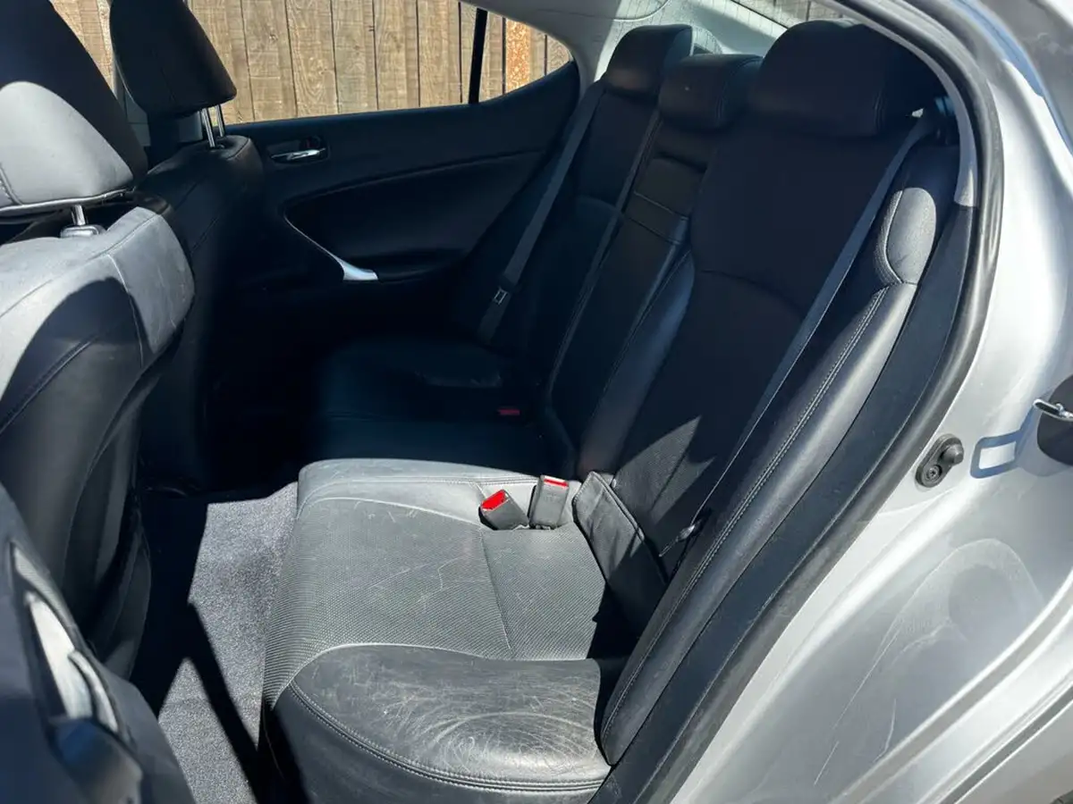2007-lexus-is-250-25-se-auto-big-22