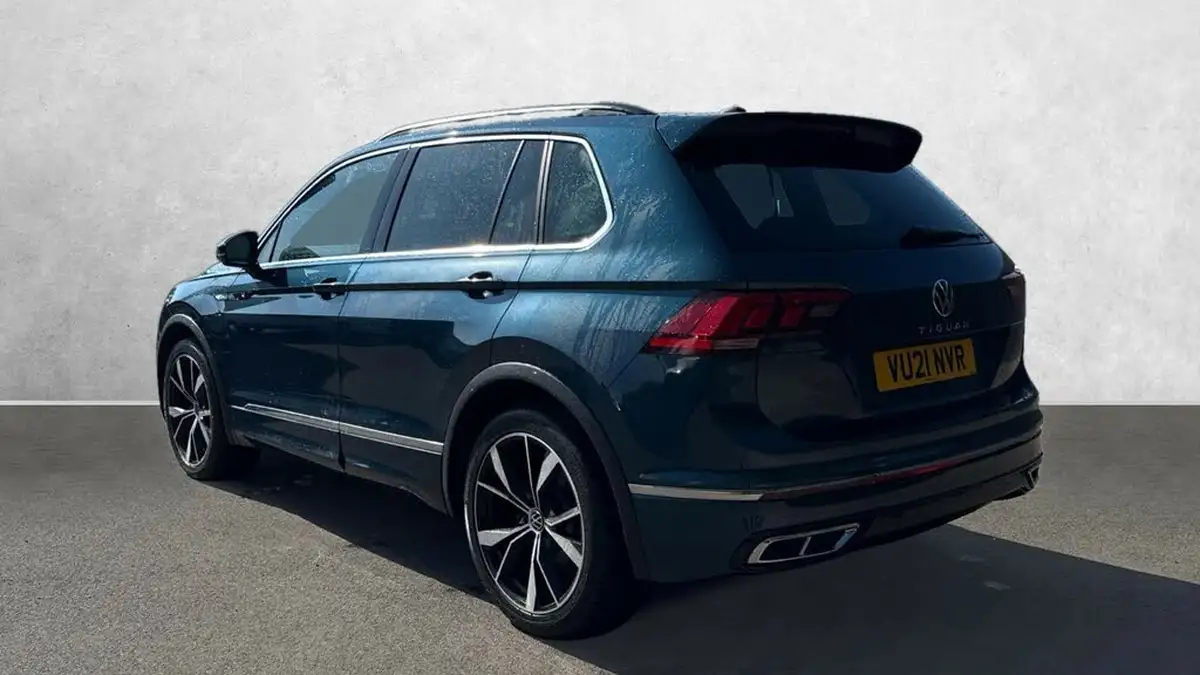 2021-volkswagen-tiguan-15-tsi-r-line-big-4