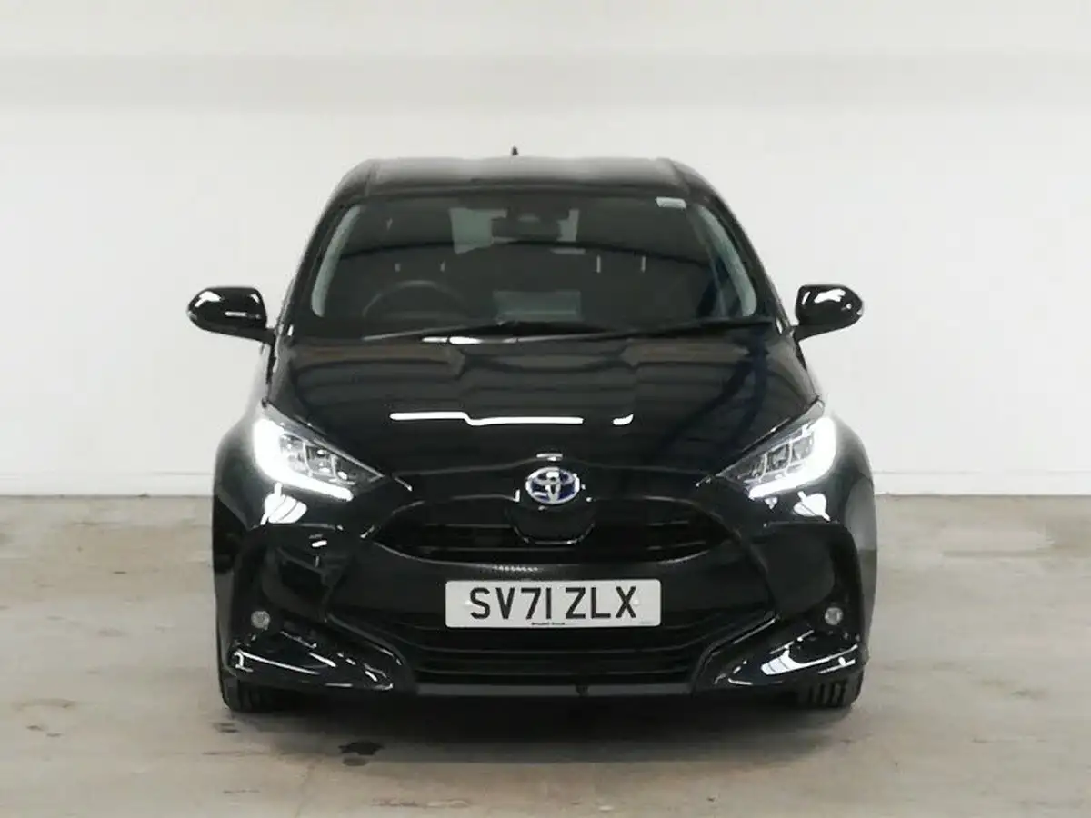 2021-toyota-yaris-15-vvt-i-design-big-18