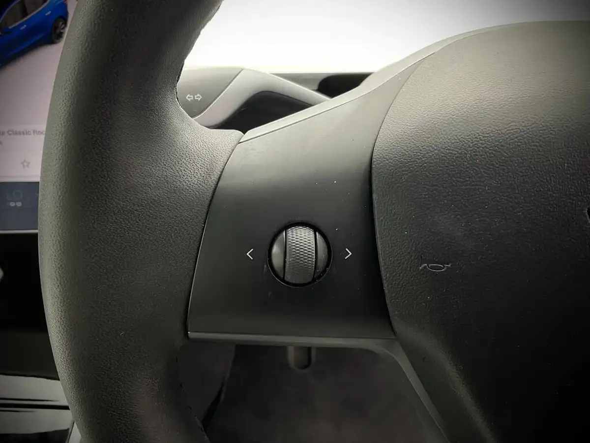 2020-tesla-model-3-e-performance-big-23