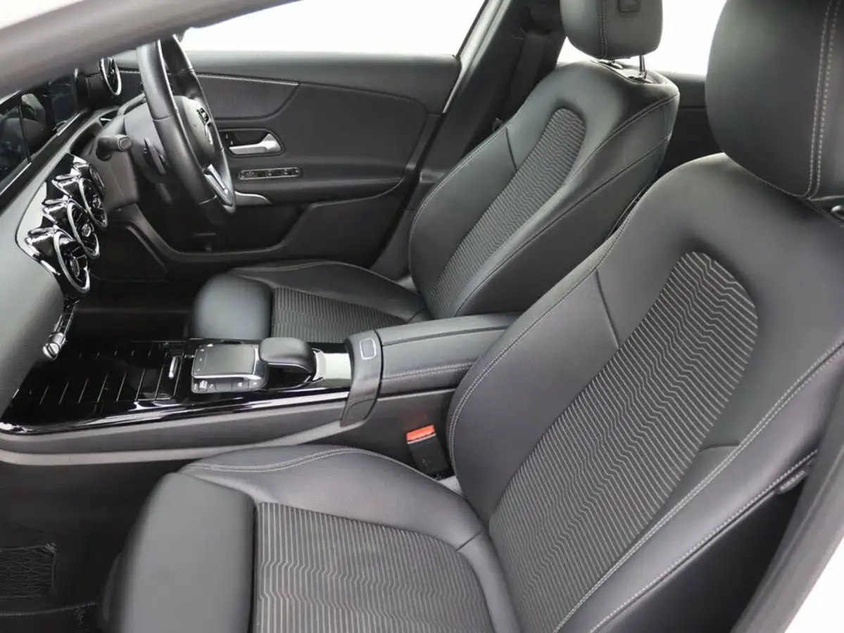 2020-mercedes-benz-a-class-15d-a180d-sport-hatchback-5d-7g-dct-big-21