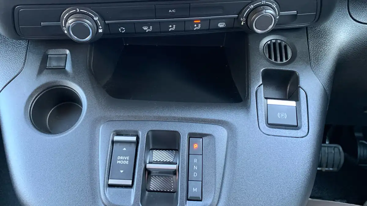 2024-citroen-berlingo-15-bluehdi-950-driver-edition-130pseu6d-eat8-big-20