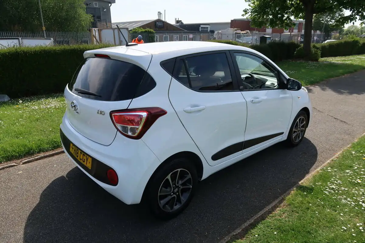 2018-hyundai-i10-10-go-se-66ps-big-14