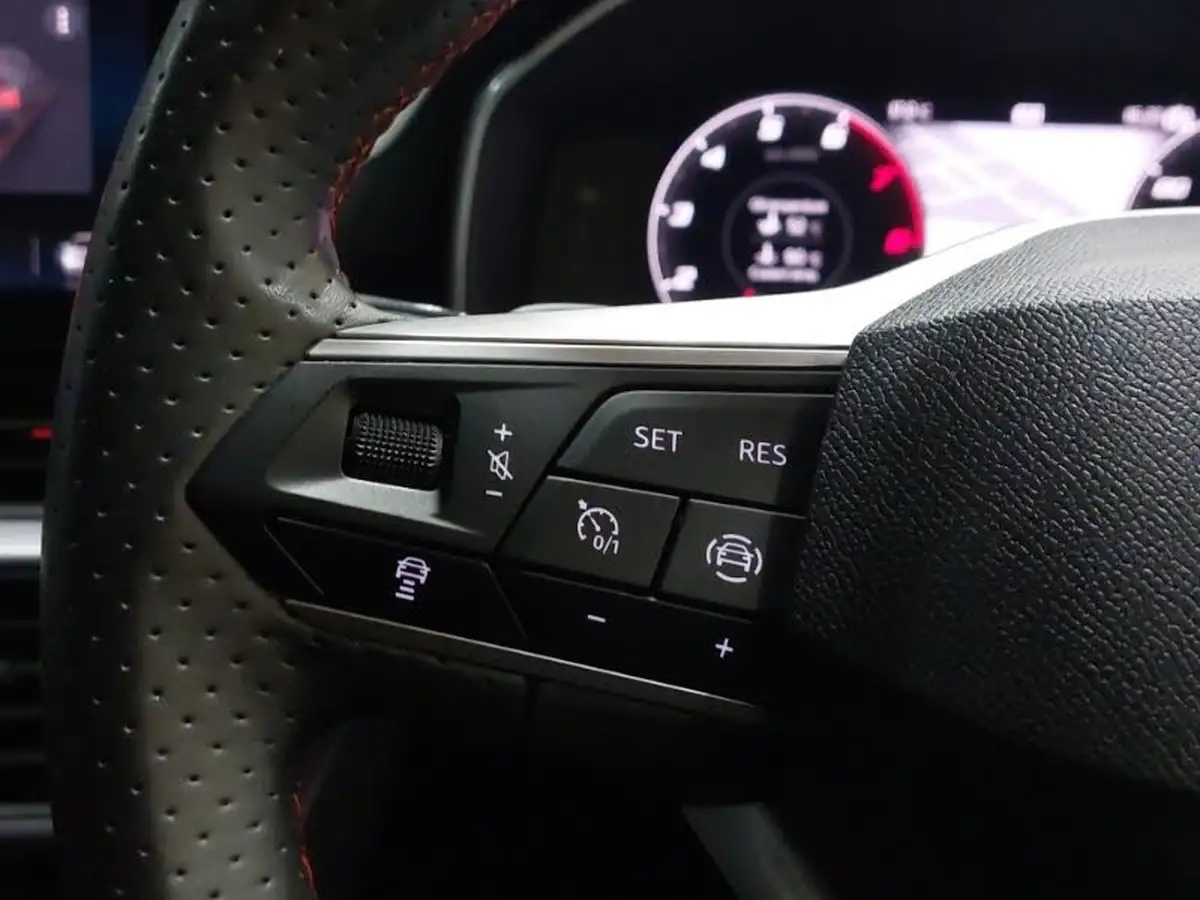 2020-seat-leon-15-etsi-fr-first-edition-hatchback-big-15