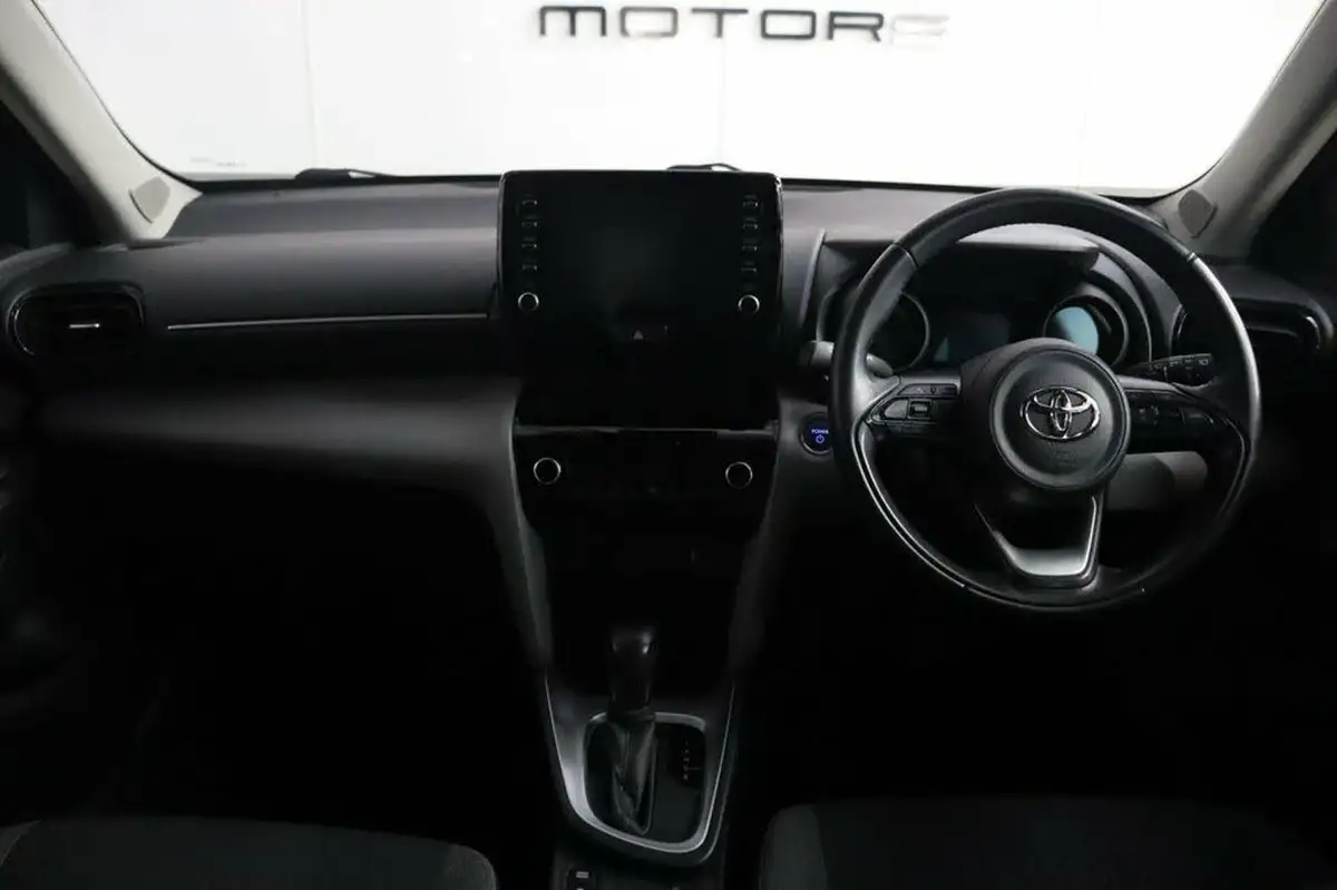 2022-toyota-yaris-cross-15-vvt-i-icon-big-7