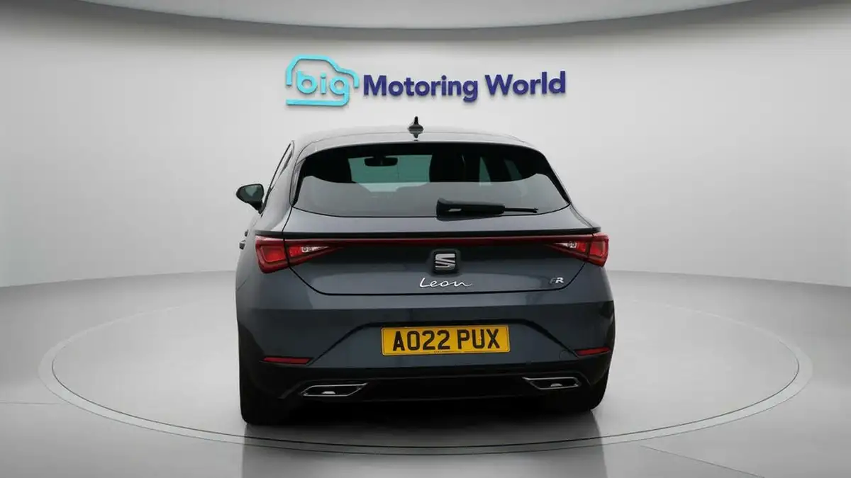2022-seat-leon-big-6