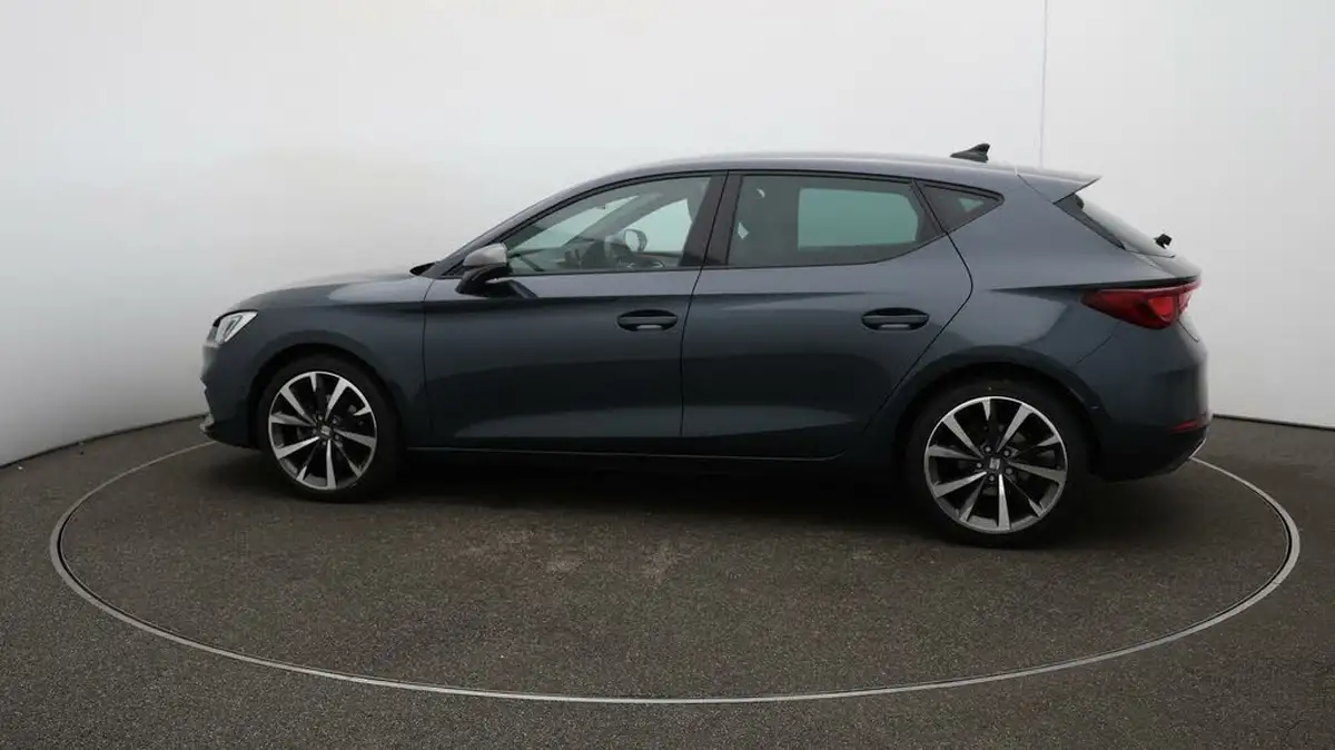 2022-seat-leon-big-58