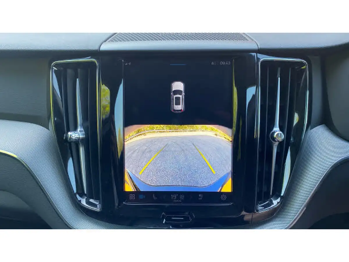 2024-volvo-xc60-20-b5-plus-big-31