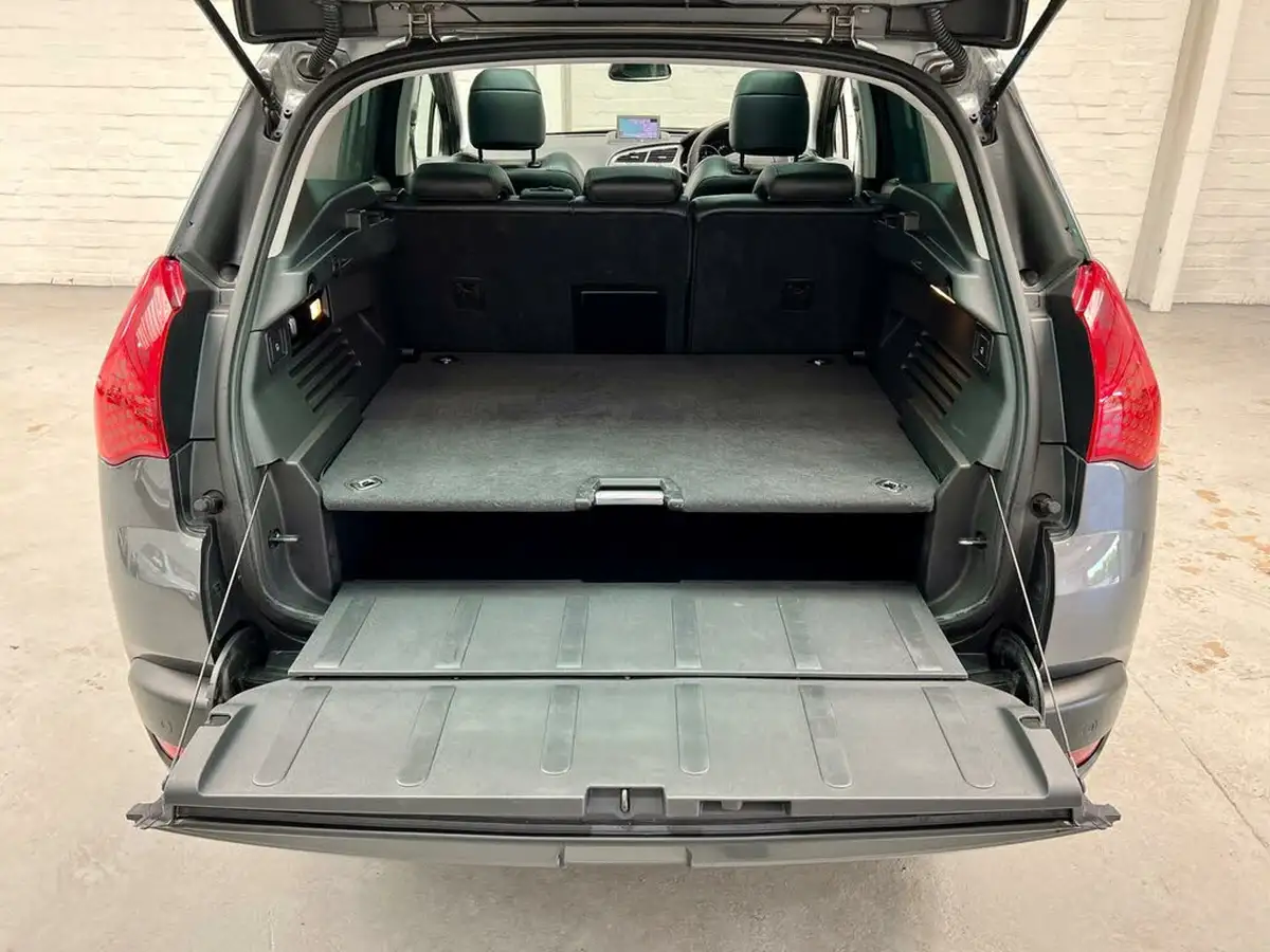 2012-peugeot-3008-crossover-16td-sportium-big-32