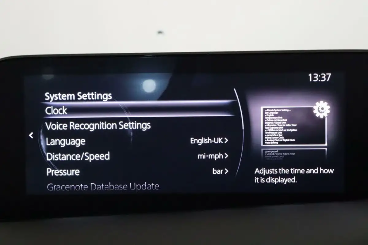 2022-mazda-mazda3-20-se-l-lux-122ps-hatchback-5d-big-38