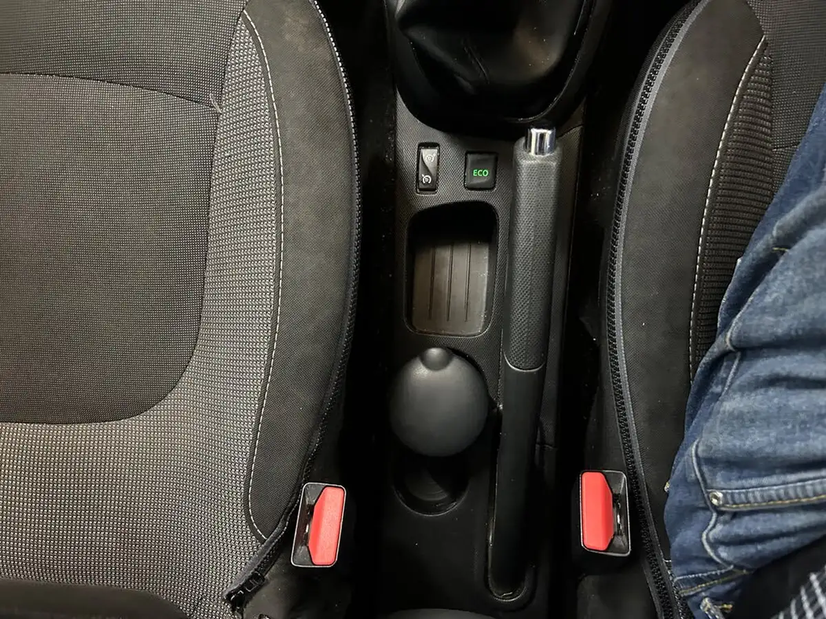 2015-renault-captur-09-dynamique-big-20