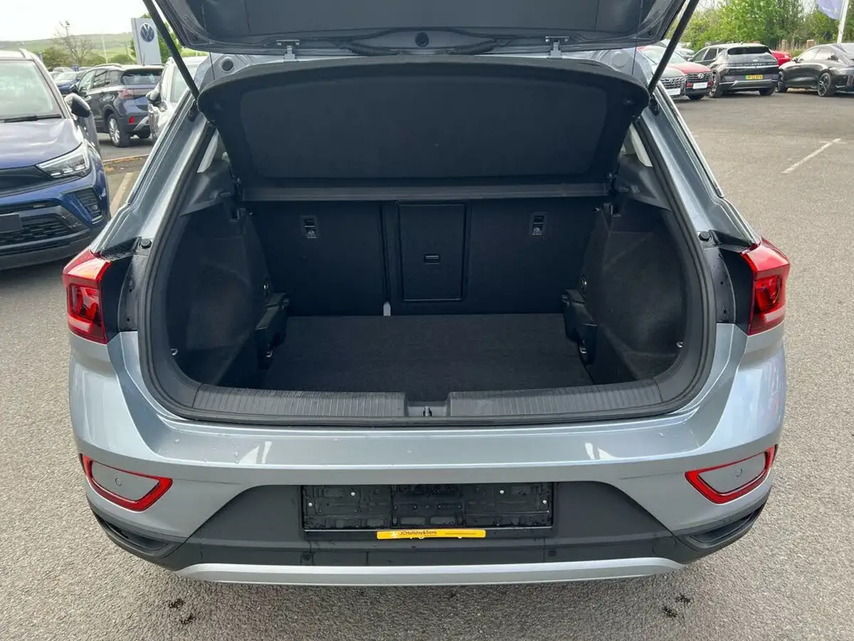 2025-volkswagen-t-roc-15-tsi-match-big-4