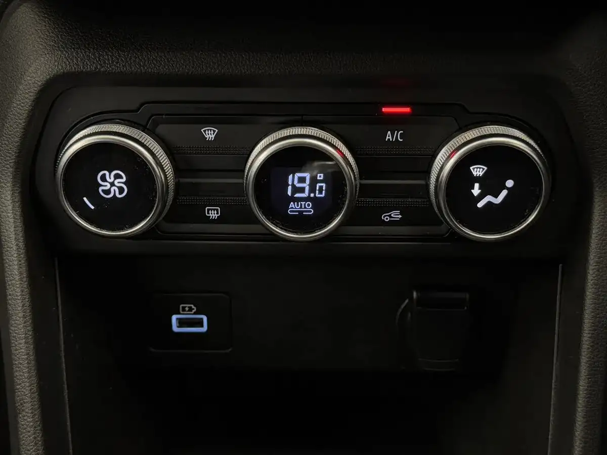 2022-dacia-sandero-stepway-10-tce-prestige-90bhp-big-24
