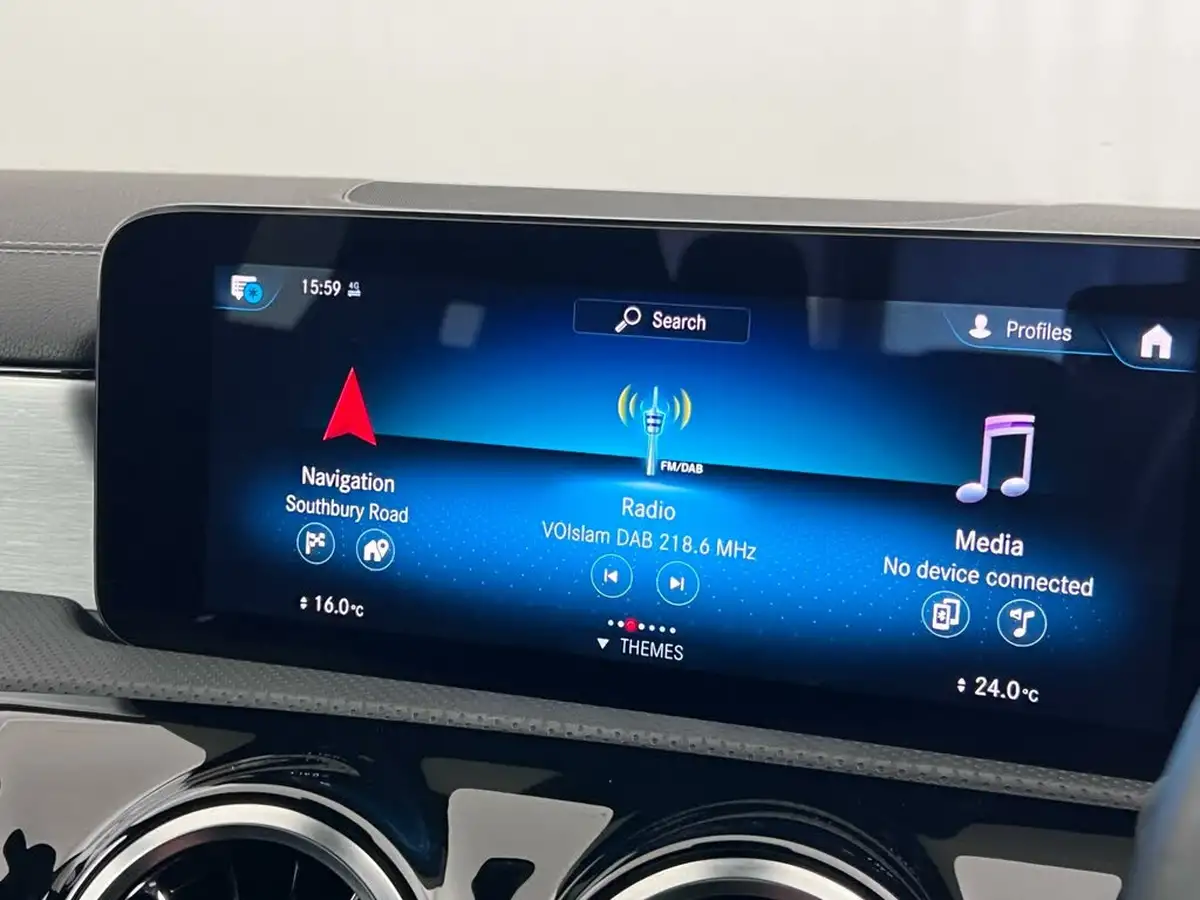 2021-mercedes-benz-cla-13-cla-200-amg-line-coupe-4d-big-19