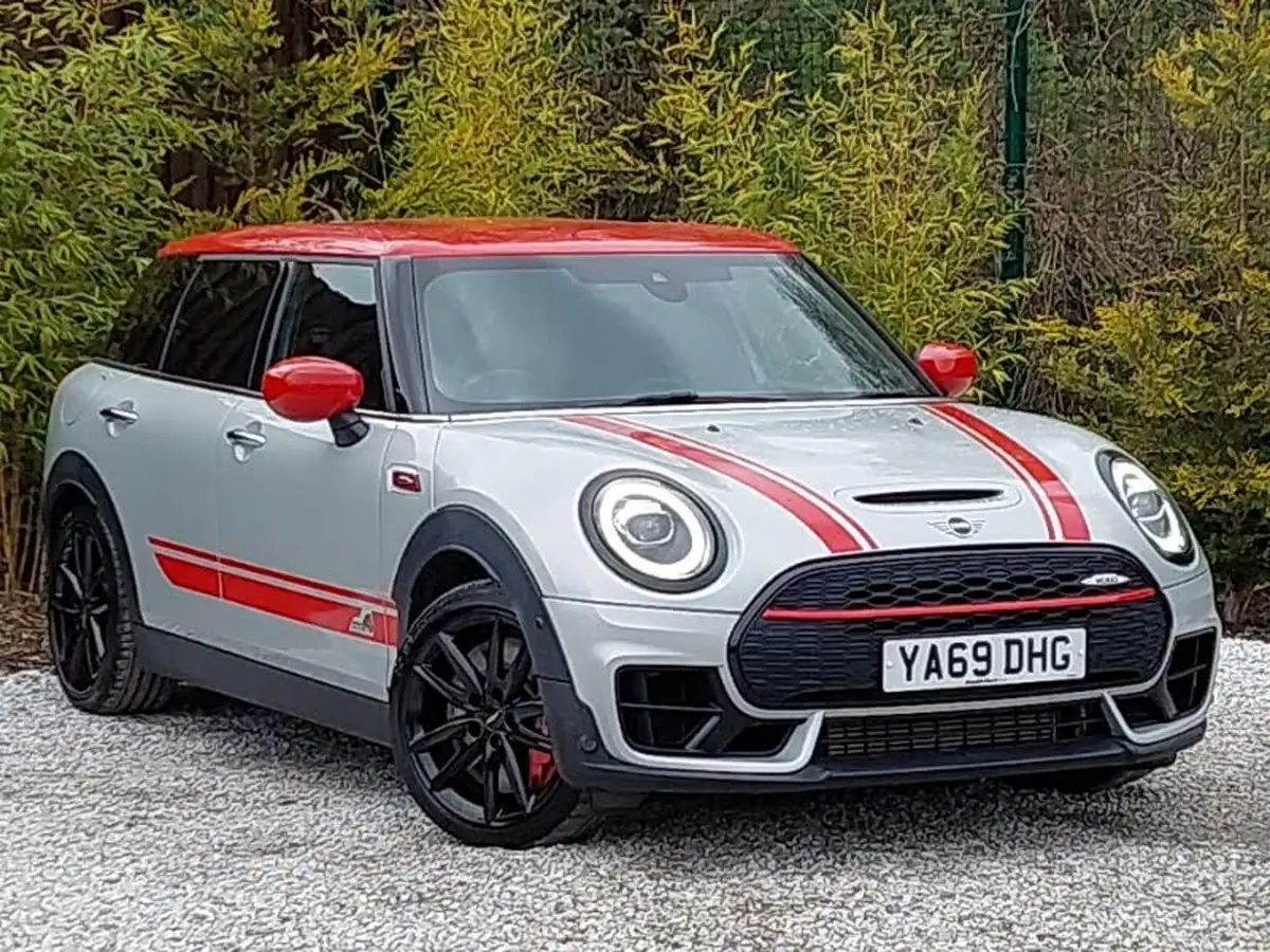 2019-mini-clubman-20-john-cooper-works-big-0