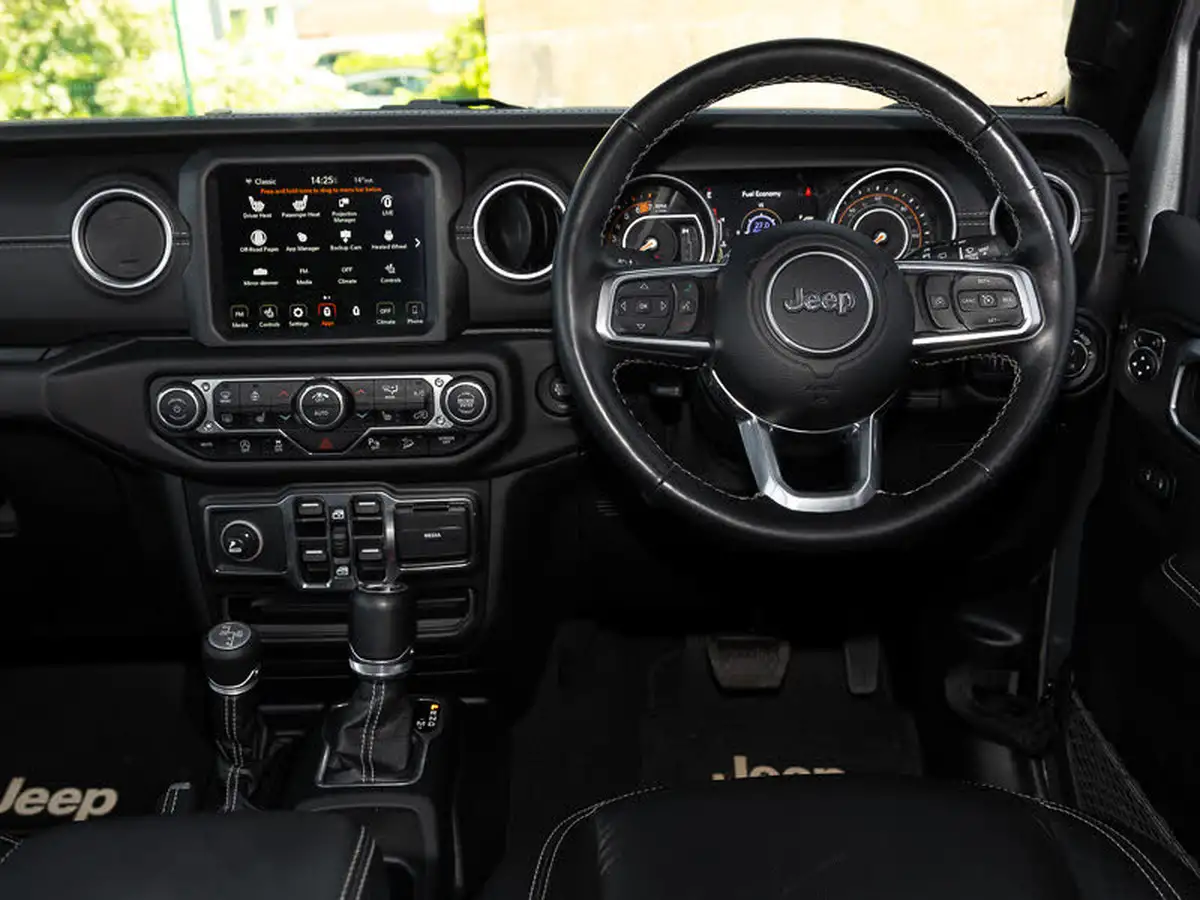 2021-jeep-wrangler-20-gme-overland-5d-big-6