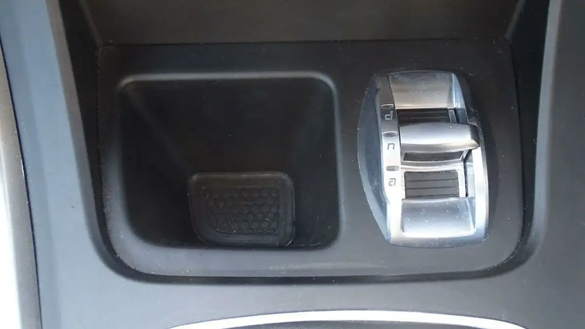 2013-alfa-romeo-giulietta-14-collezione-multiair-170bhp-big-46