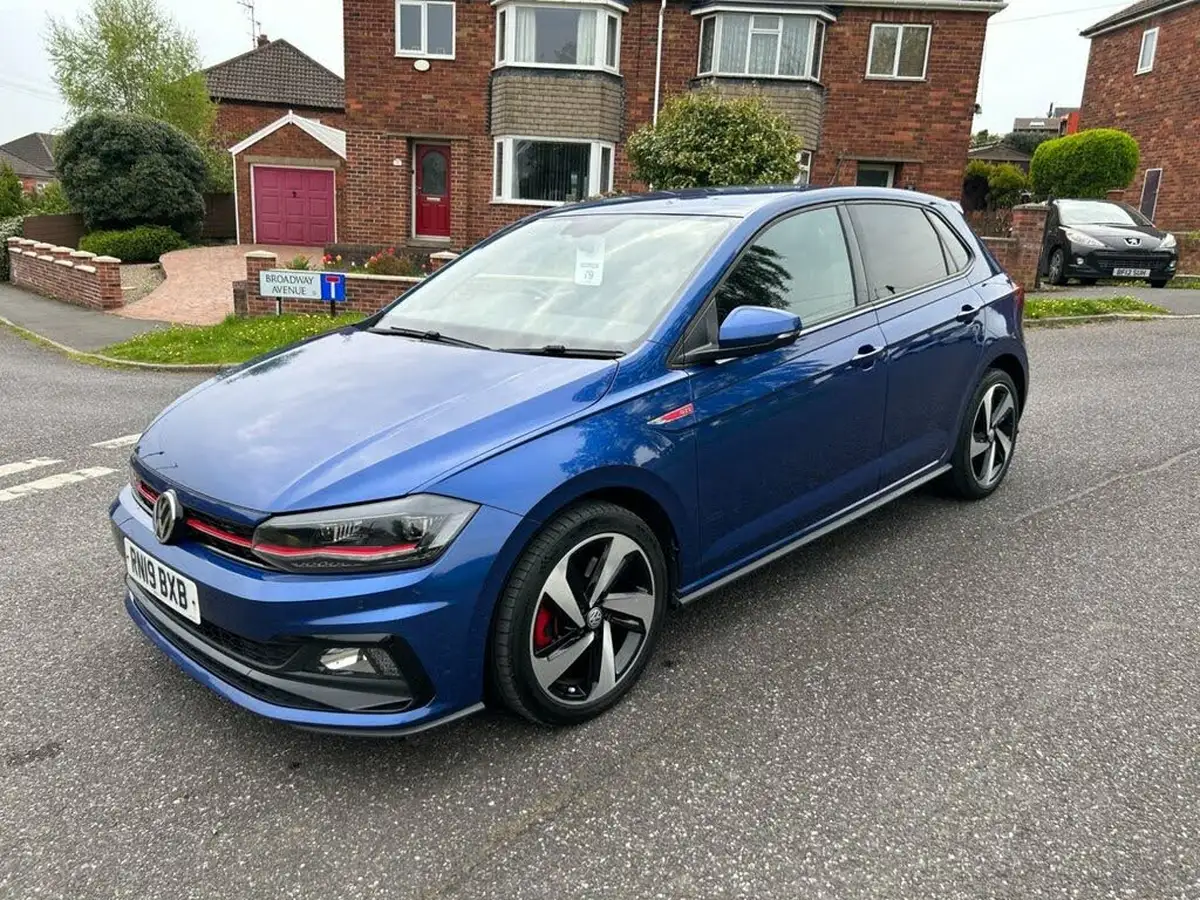 2019-volkswagen-polo-20-tsi-gti-big-8