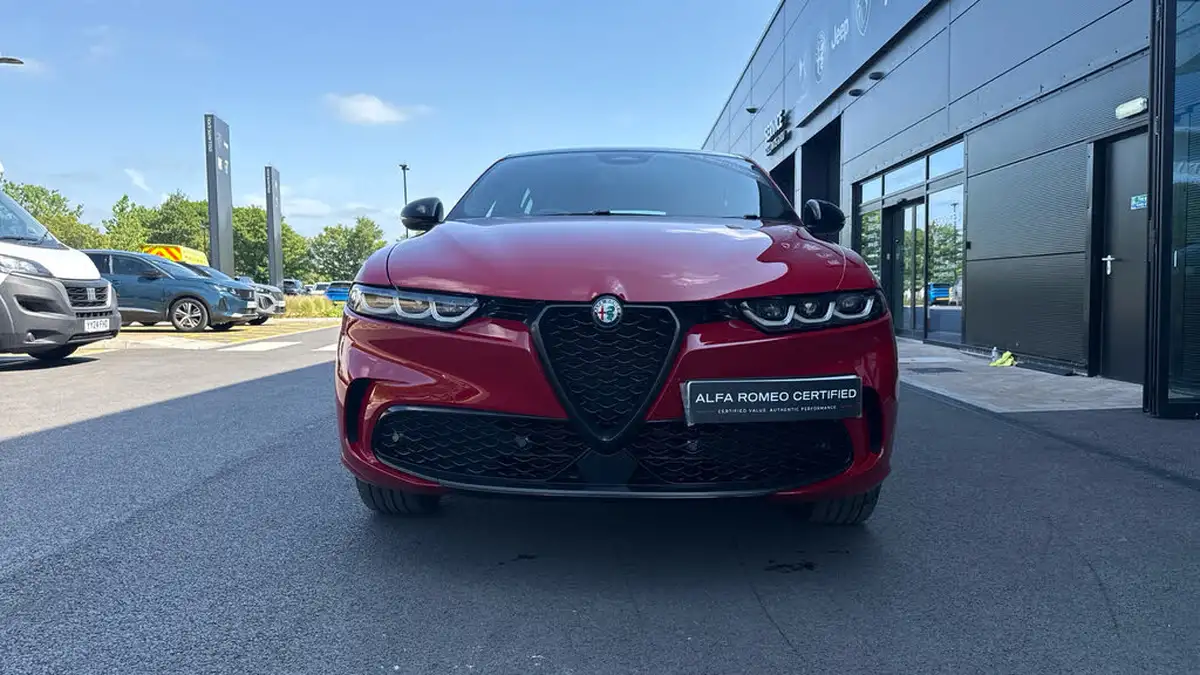 2024-alfa-romeo-tonale-15-tributo-italiano-big-7
