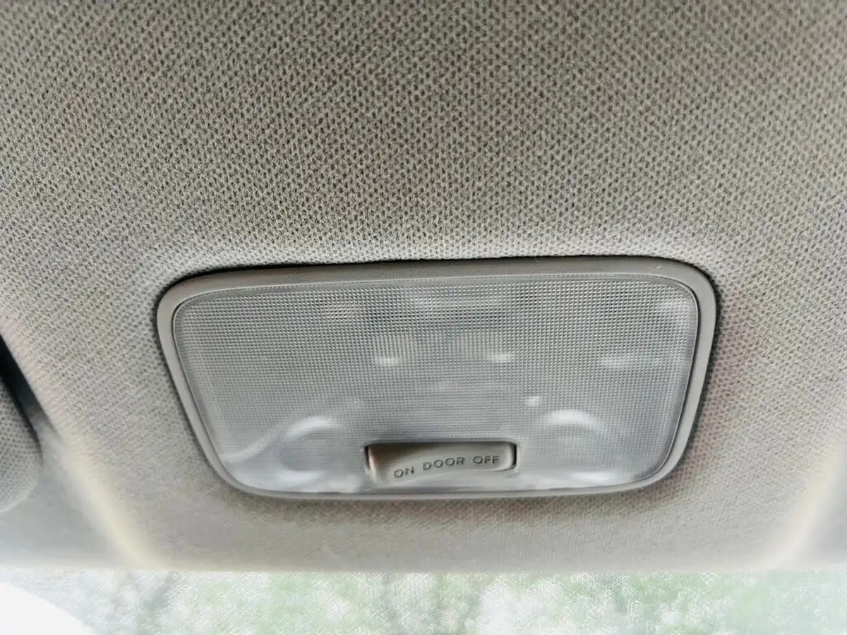 2017-hyundai-i10-10-premium-big-49
