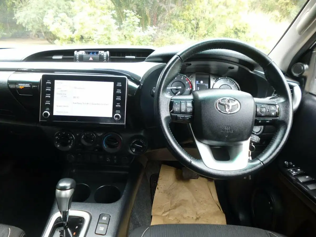 2021-toyota-hi-lux-24d-4d-icon-150hpeu6dt-e-auto-big-31