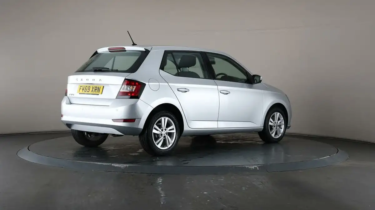 2019-skoda-fabia-10-mpi-se-60ps-hatchback-big-63