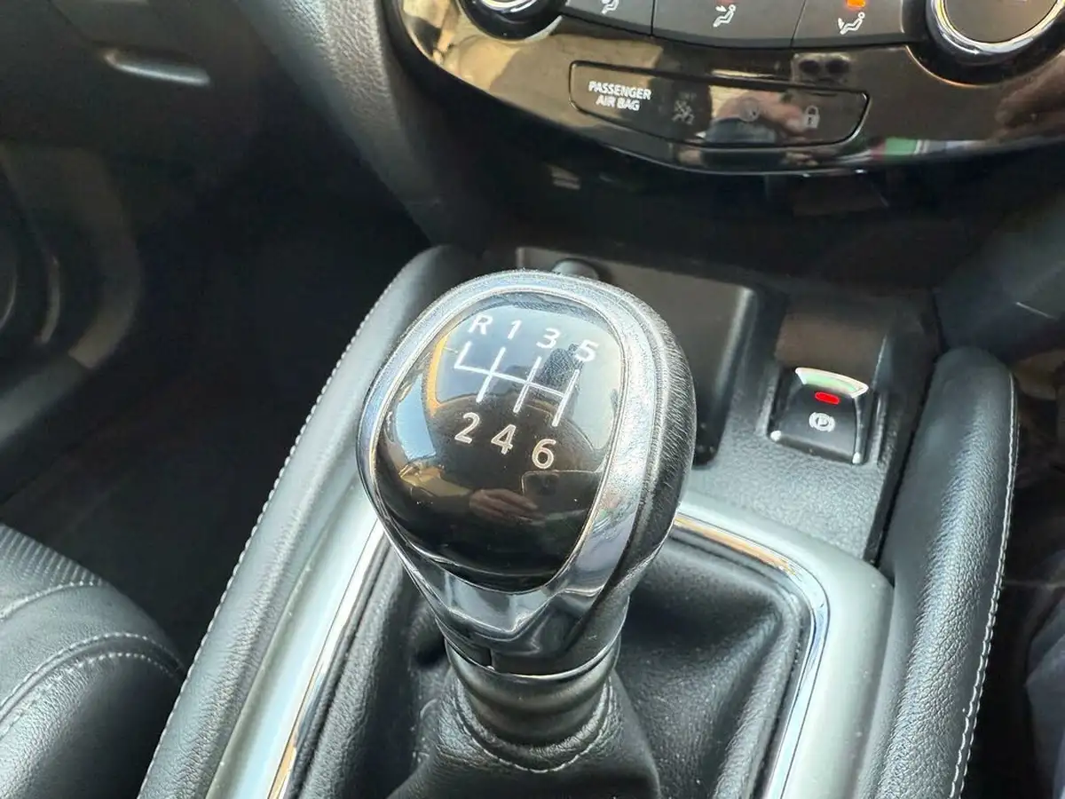 2016-nissan-qashqai-16dci-tekna-4x4-big-56