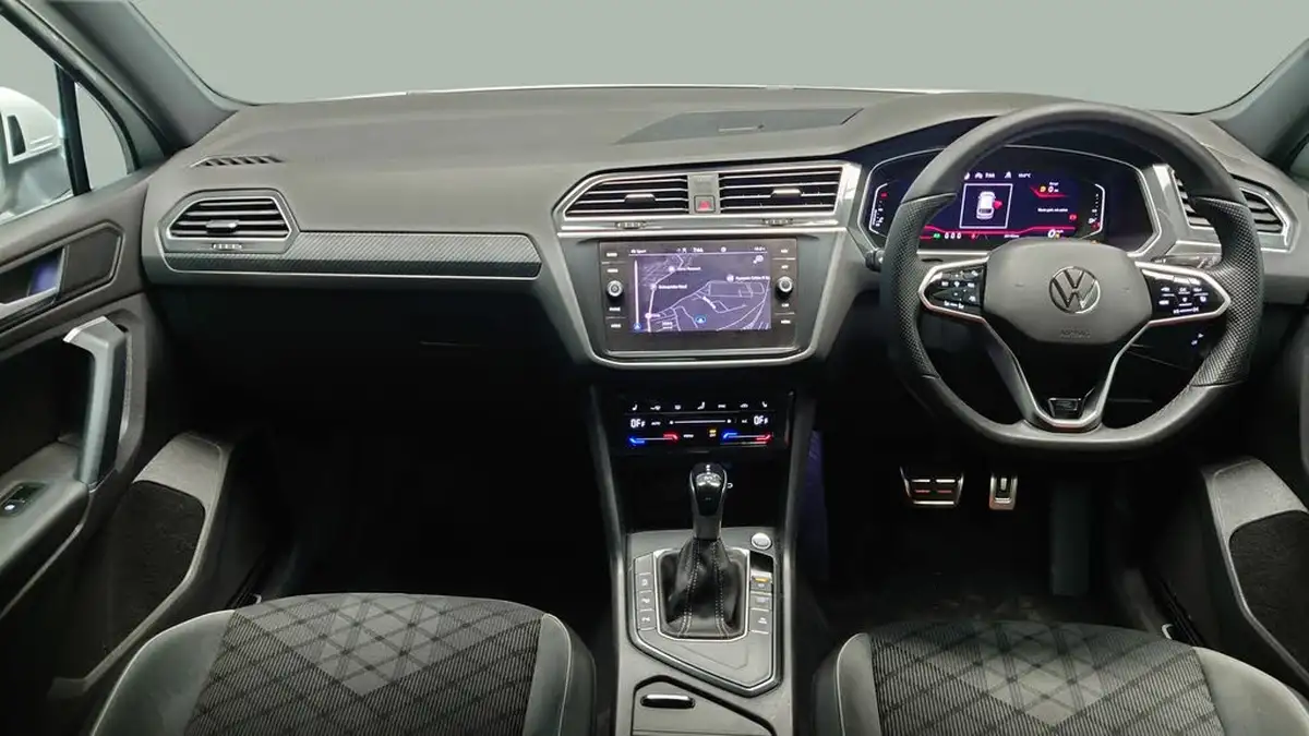 2022-volkswagen-tiguan-15-tsi-r-line-big-6