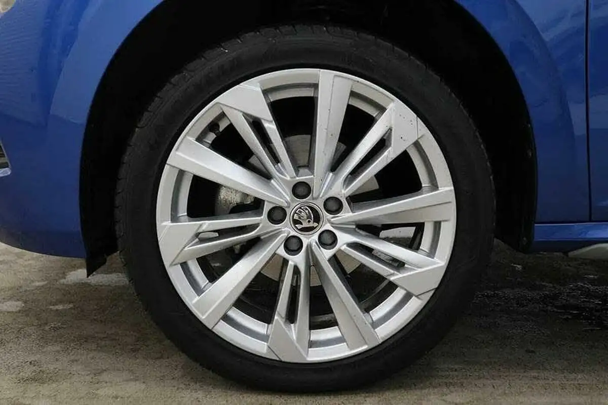 2024-skoda-kamiq-10-tsi-se-l-116ps-dsg-big-4