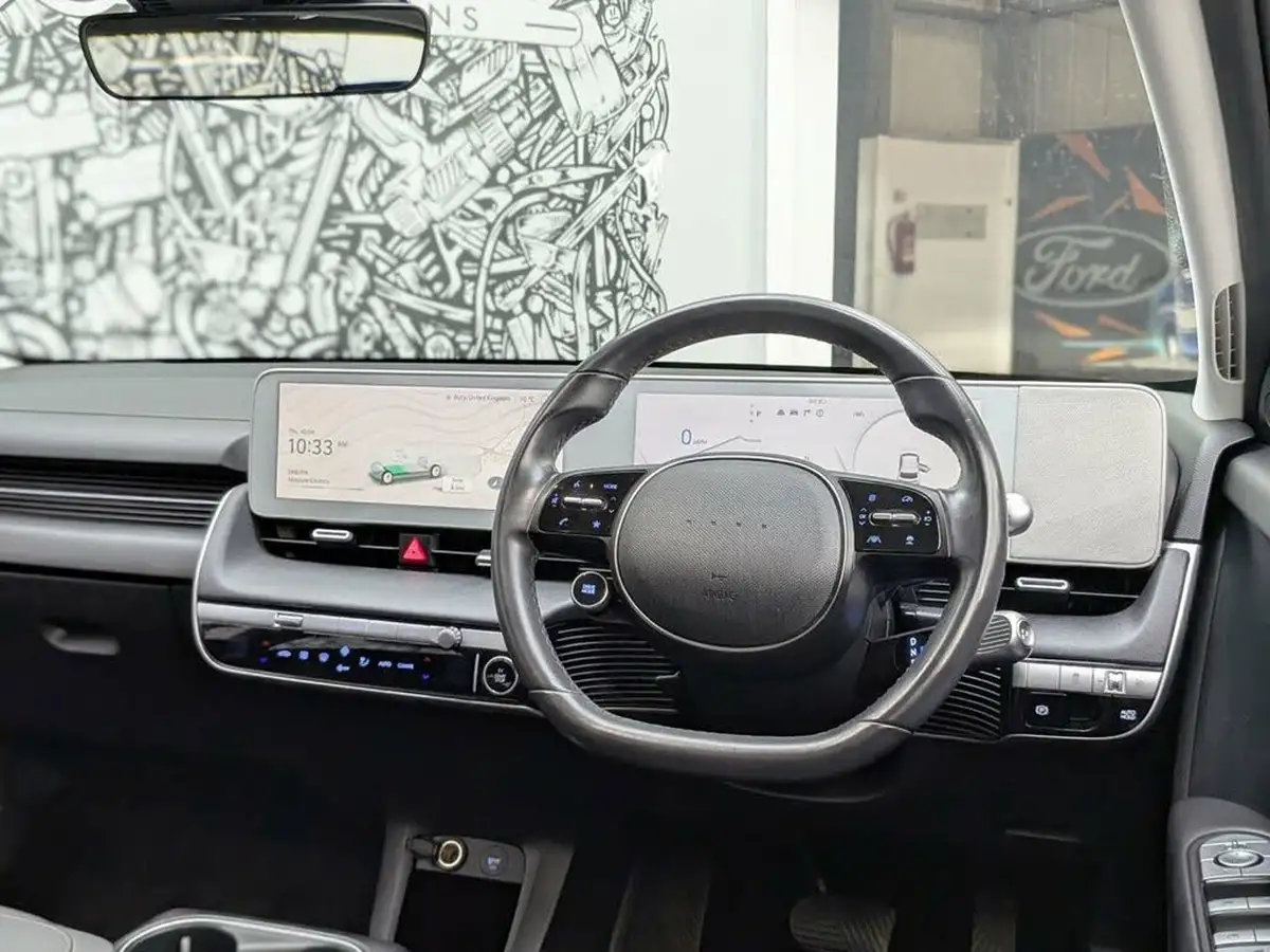 2022-hyundai-ioniq-5-e-se-connect-big-33