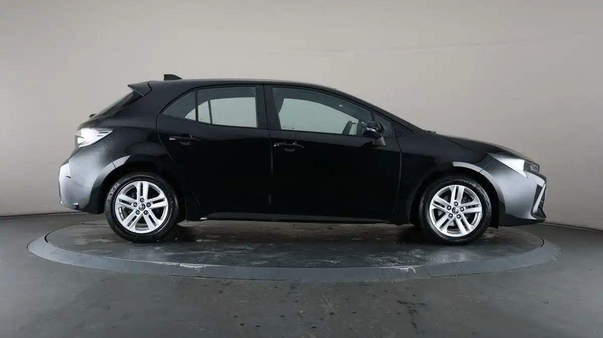 2022-toyota-corolla-18-vvt-i-icon-120bhp-trk-hatchback-5d-big-58